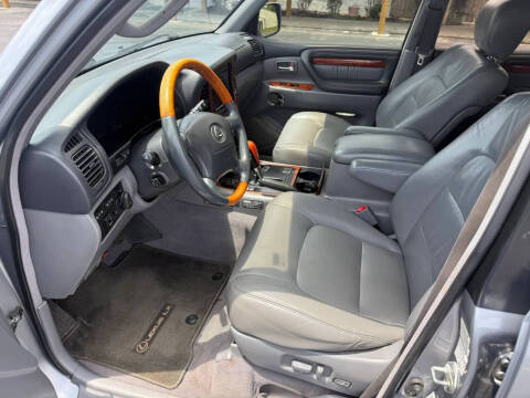 2001 Lexus LX 470