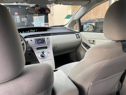 2013 Toyota Prius Three