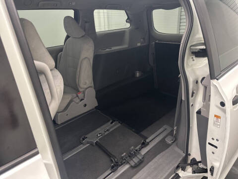 2019 Toyota Sienna L 7-Passenger