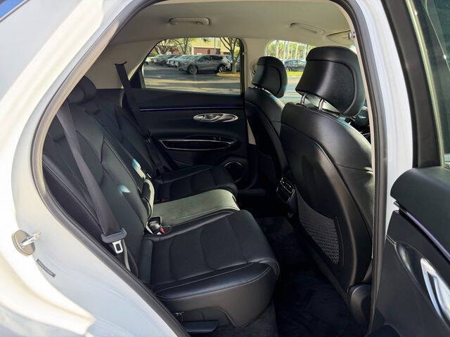 2026 Genesis GV70