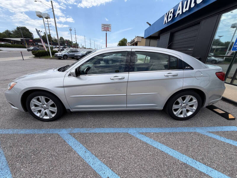 2012 Chrysler 200 LX