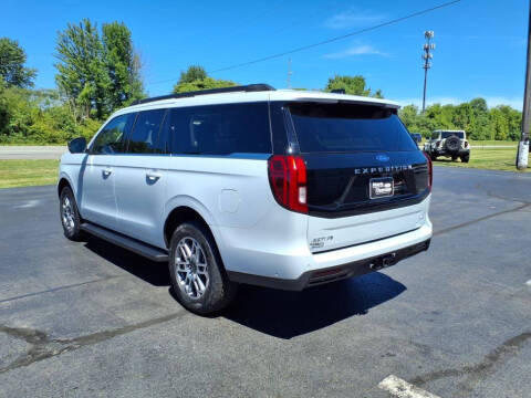 2025 Ford Expedition MAX Active