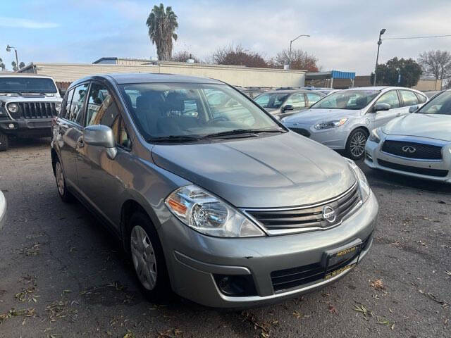 2011 Nissan Versa 1.8 S