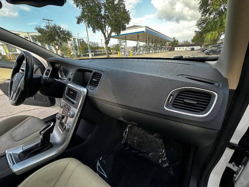 2017 Volvo S60 T5 Dynamic