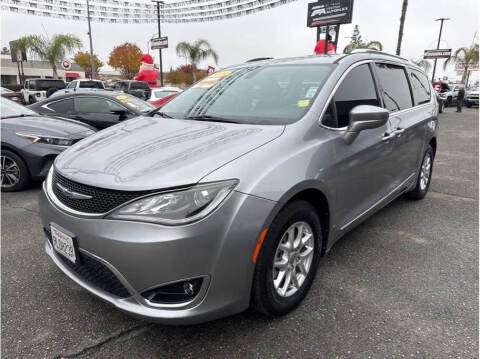 2020 Chrysler Pacifica Touring L