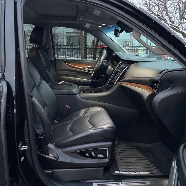 2018 Cadillac Escalade ESV Premium Luxury