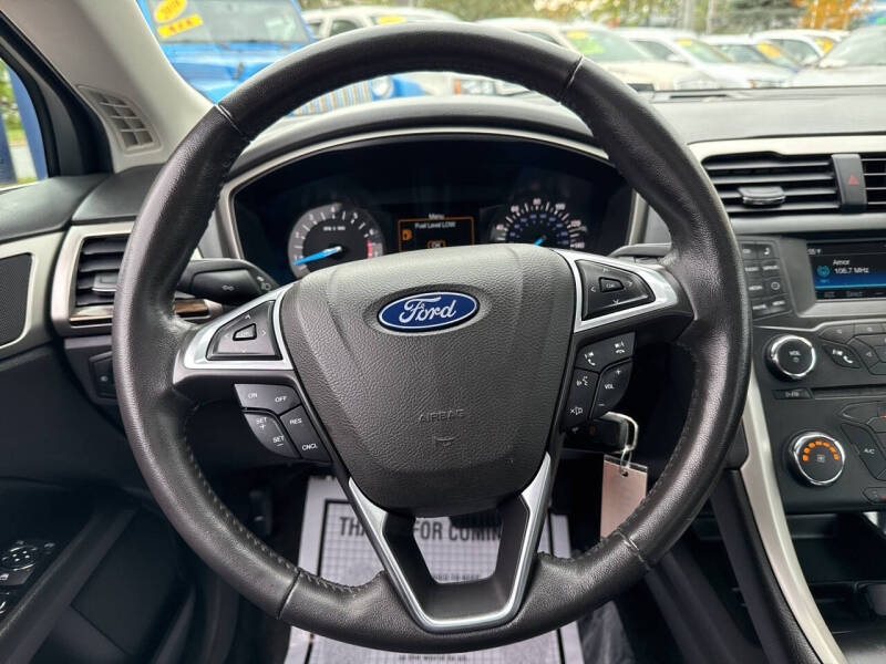 2015 Ford Fusion SE