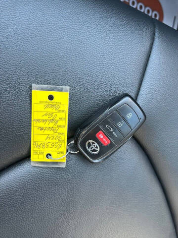 2024 Toyota Highlander XLE