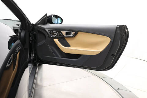 2014 Jaguar F-TYPE V8 S