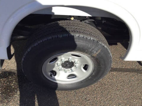 2025 Chevrolet Express 3500