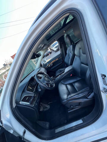 2019 Volvo XC90 T6 Momentum