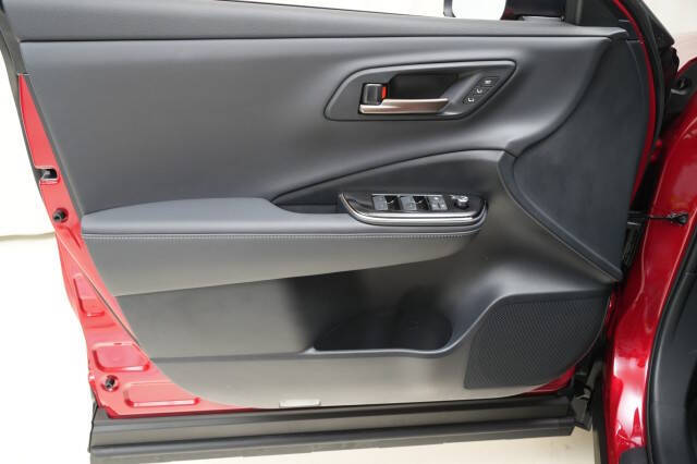 2025 Toyota Crown Signia Limited