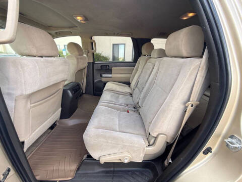 2010 Toyota Sequoia SR5