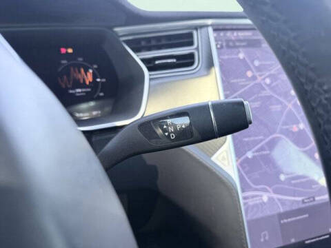 2015 Tesla Model S 70D