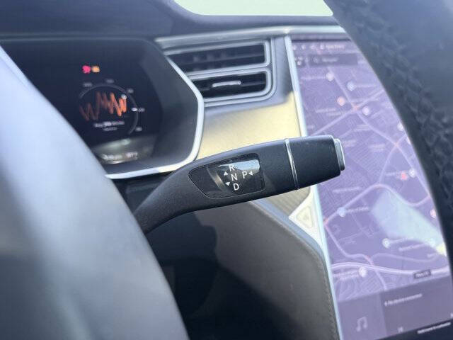 2015 Tesla Model S 70D