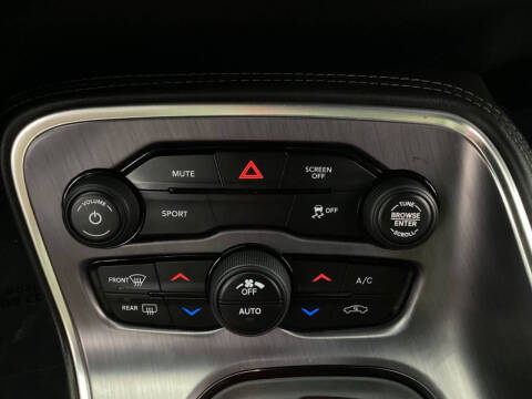 2017 Dodge Challenger SXT