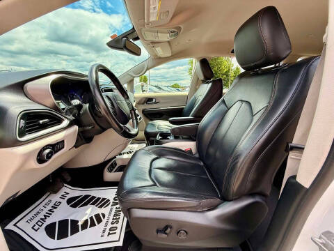 2020 Chrysler Pacifica Touring L