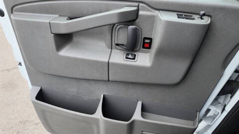 2022 Chevrolet Express 2500