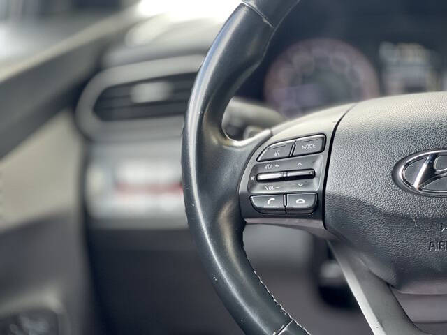 2020 Hyundai Veloster 2.0L Premium