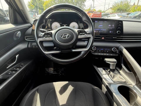 2022 Hyundai Elantra