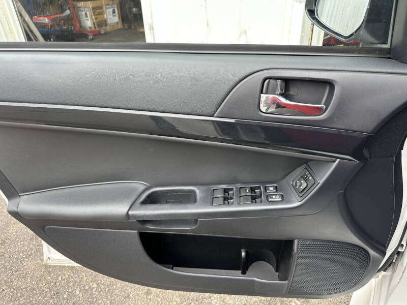 2017 Mitsubishi Lancer SE