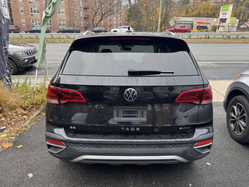 2022 Volkswagen Taos SE 4Motion