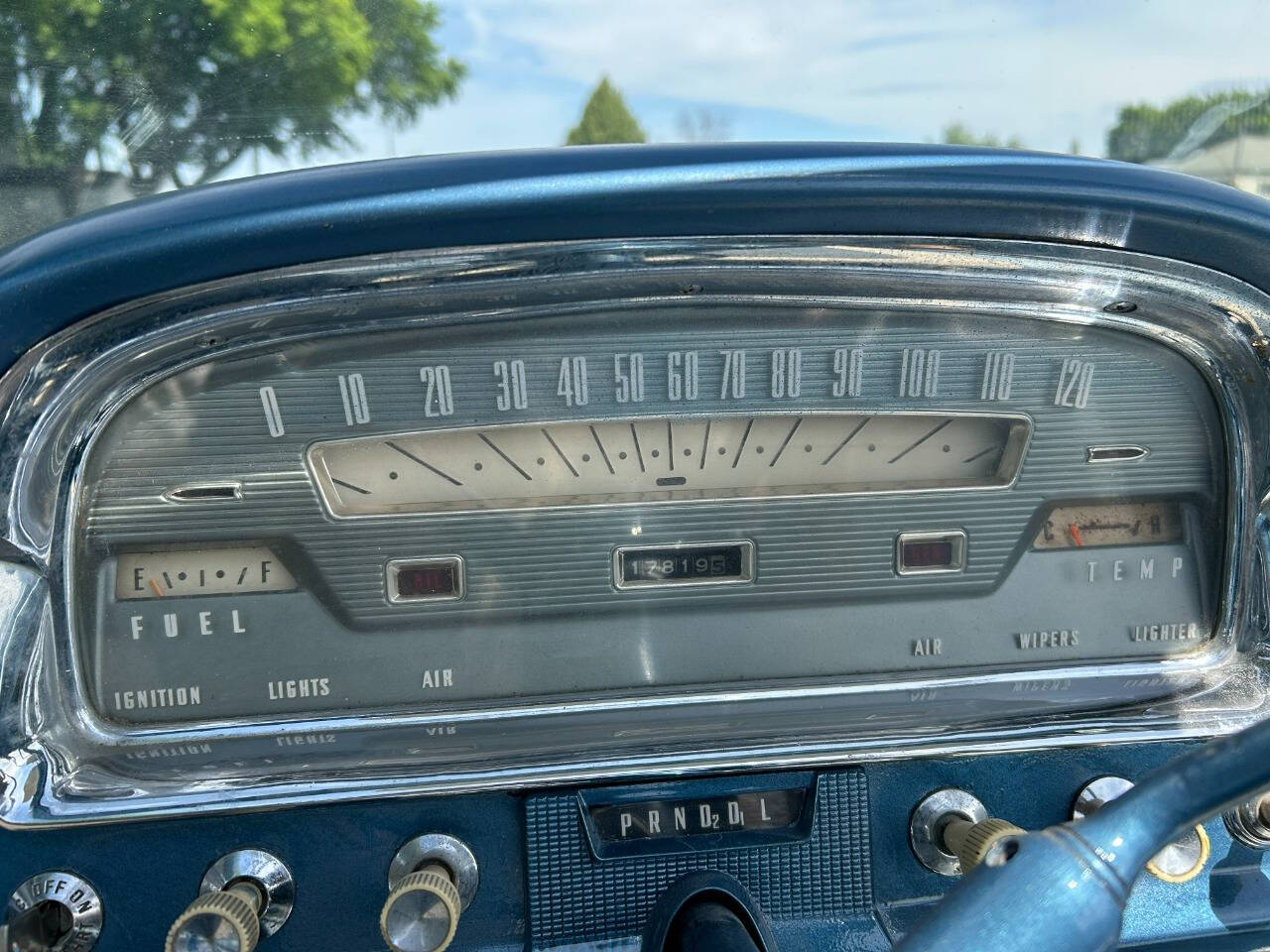 1959 Ford Fairlane 23