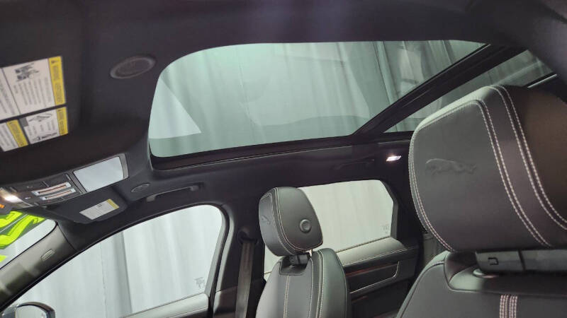 2025 Jaguar F-PACE P400 R-Dynamic S