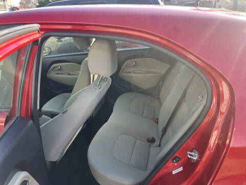 2015 Kia Rio 5-Door LX