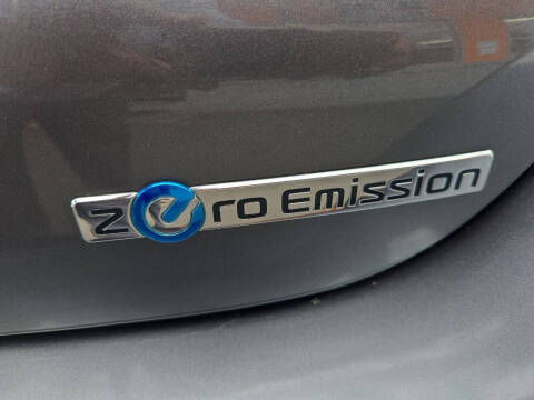 2015 Nissan LEAF SV