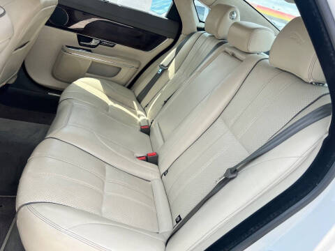 2012 Jaguar XJL Portfolio