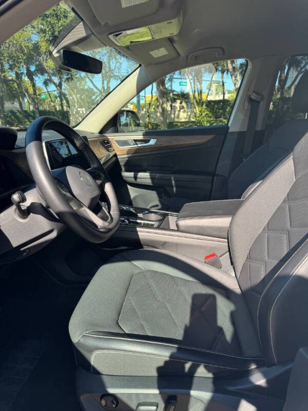 2024 Volkswagen Atlas SE