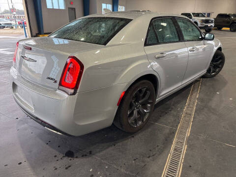 2023 Chrysler 300 S V6