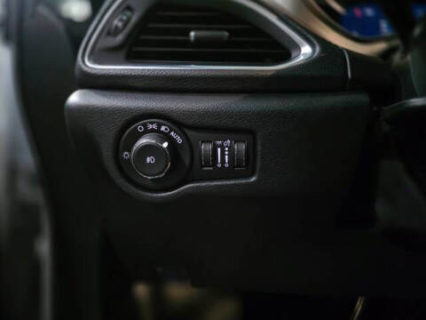 2025 Chrysler Pacifica Plug-In Hybrid Pinnacle