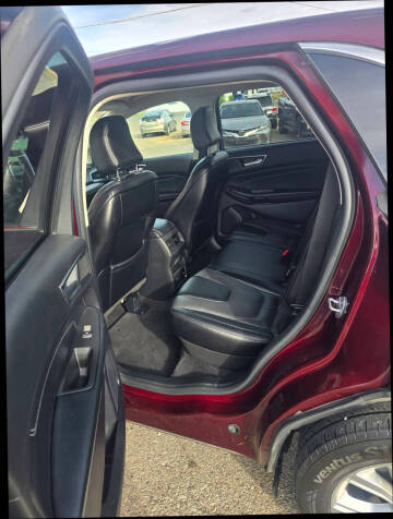 2022 Ford Edge Titanium