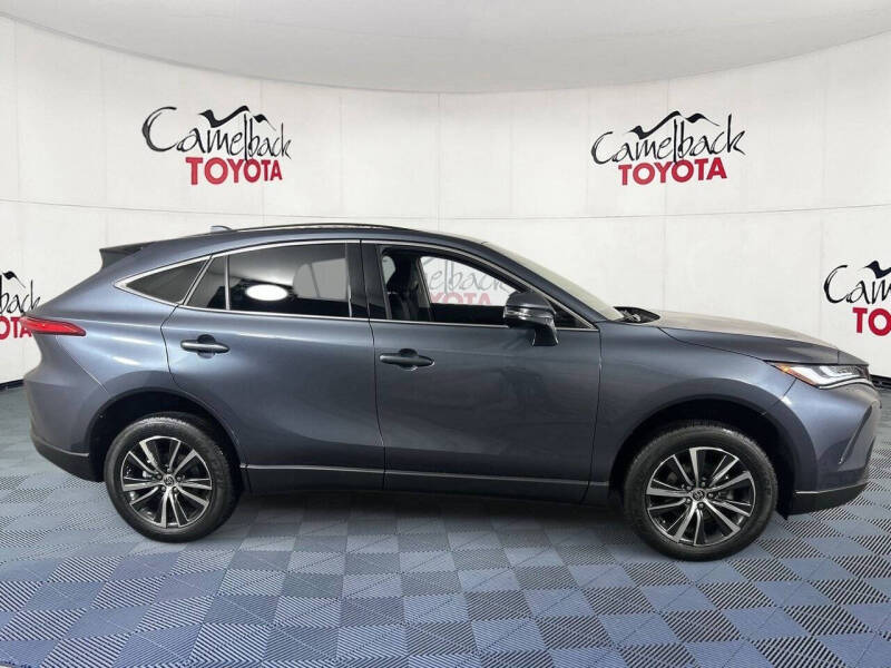 2024 Toyota Venza LE