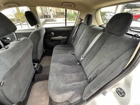 2011 Nissan Versa 1.8 S