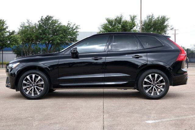 2023 Volvo XC60 B5 Plus Dark Theme