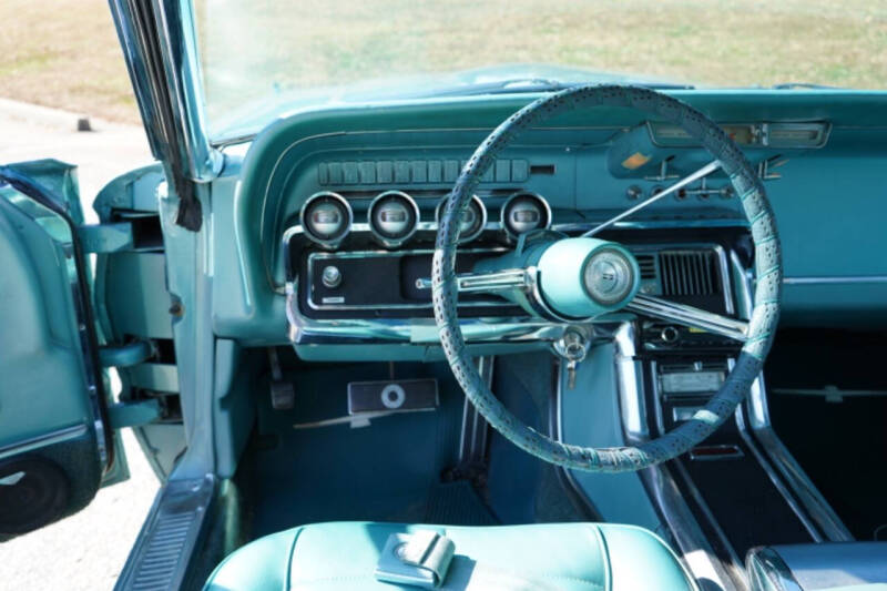 1964 Ford Thunderbird