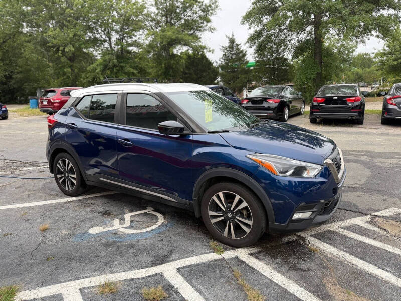2019 Nissan Kicks SR