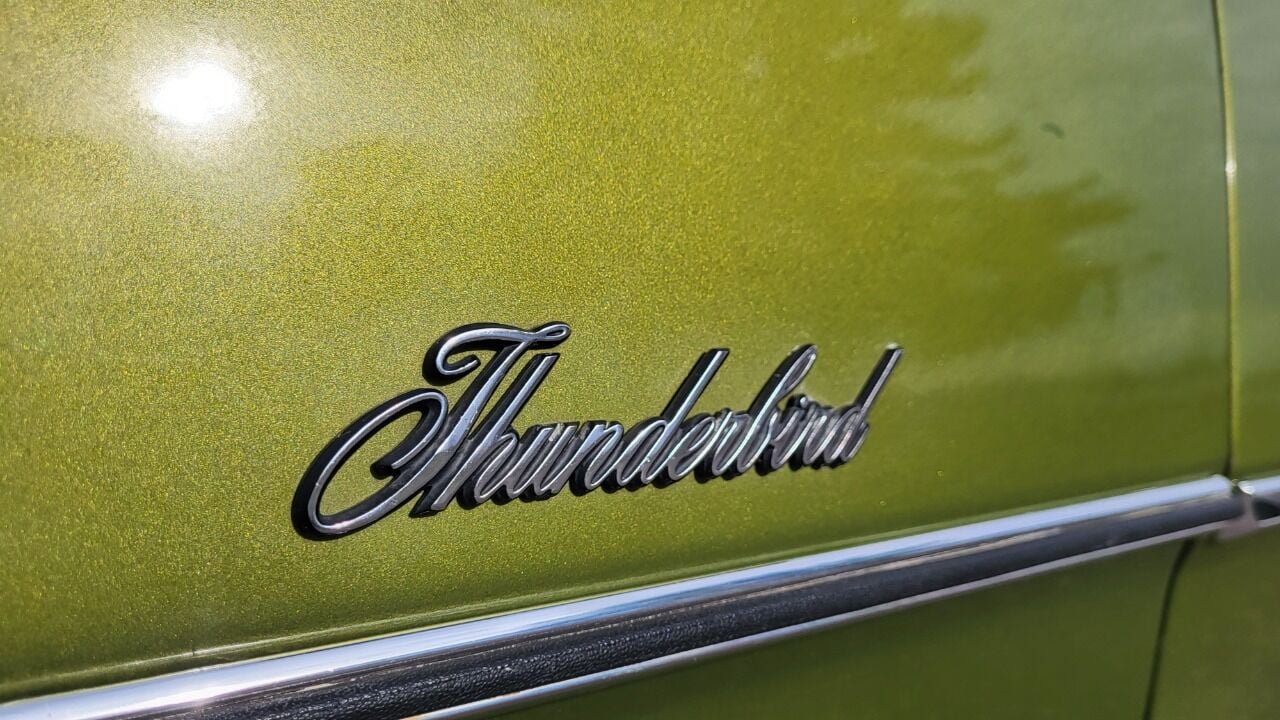 1973 Ford Thunderbird 37