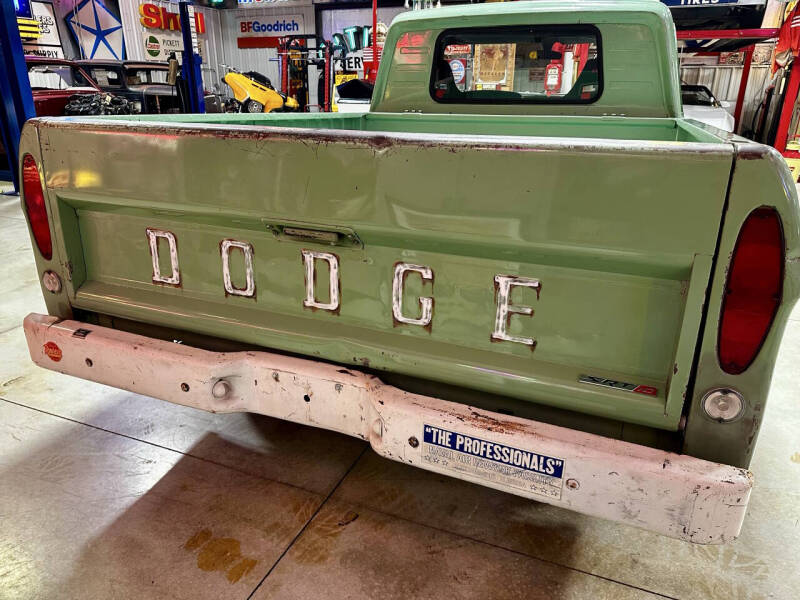1967 Dodge D100 Pickup