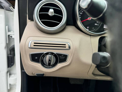 2015 Mercedes-Benz C-Class C 300