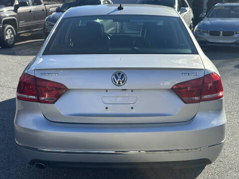 2015 Volkswagen Passat 2.0L TDI SEL Premium