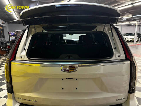 2022 Cadillac Escalade ESV Premium Luxury Platinum