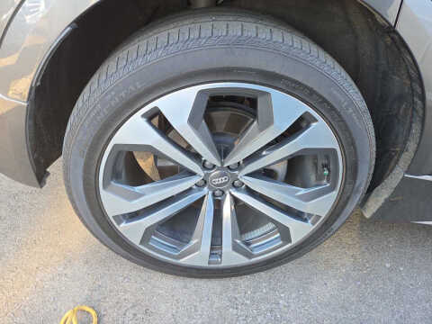 2019 Audi Q8 quattro Prestige 55 TFSI