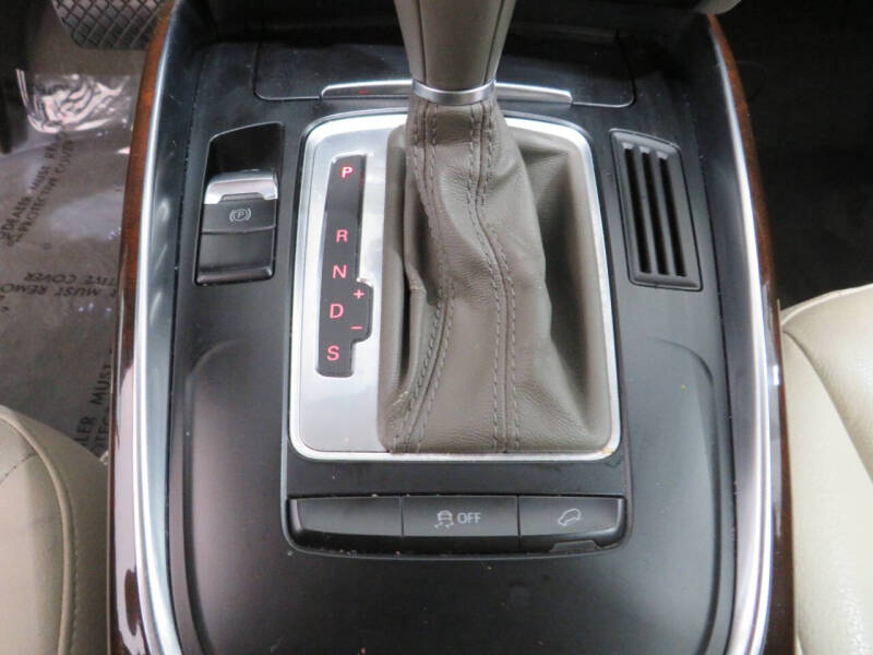 2012 Audi Q5 2.0T quattro Premium Plus