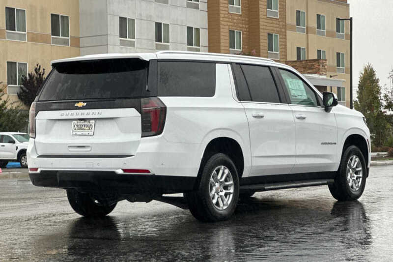 2026 Chevrolet Suburban LS