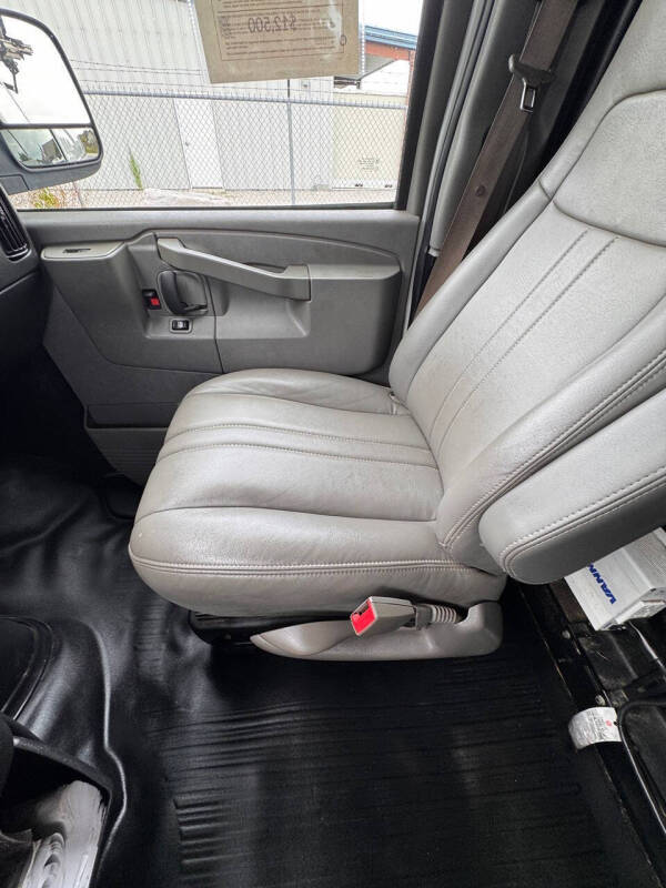 2019 Chevrolet Express 2500