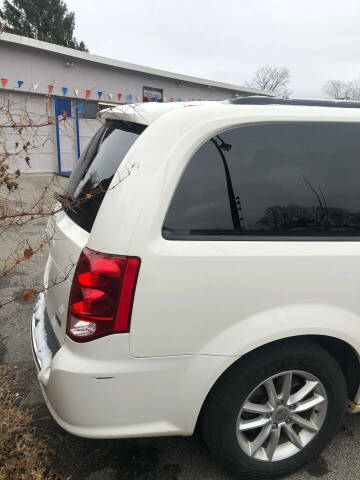 2013 Dodge Grand Caravan for sale at Mike's Auto Sales in Rochester NY